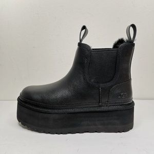 UGG Neumel Chelsea Platform